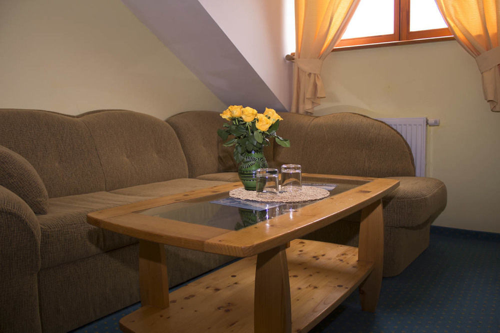 Hotel Villa Siesta Vysoke Tatry Exterior photo