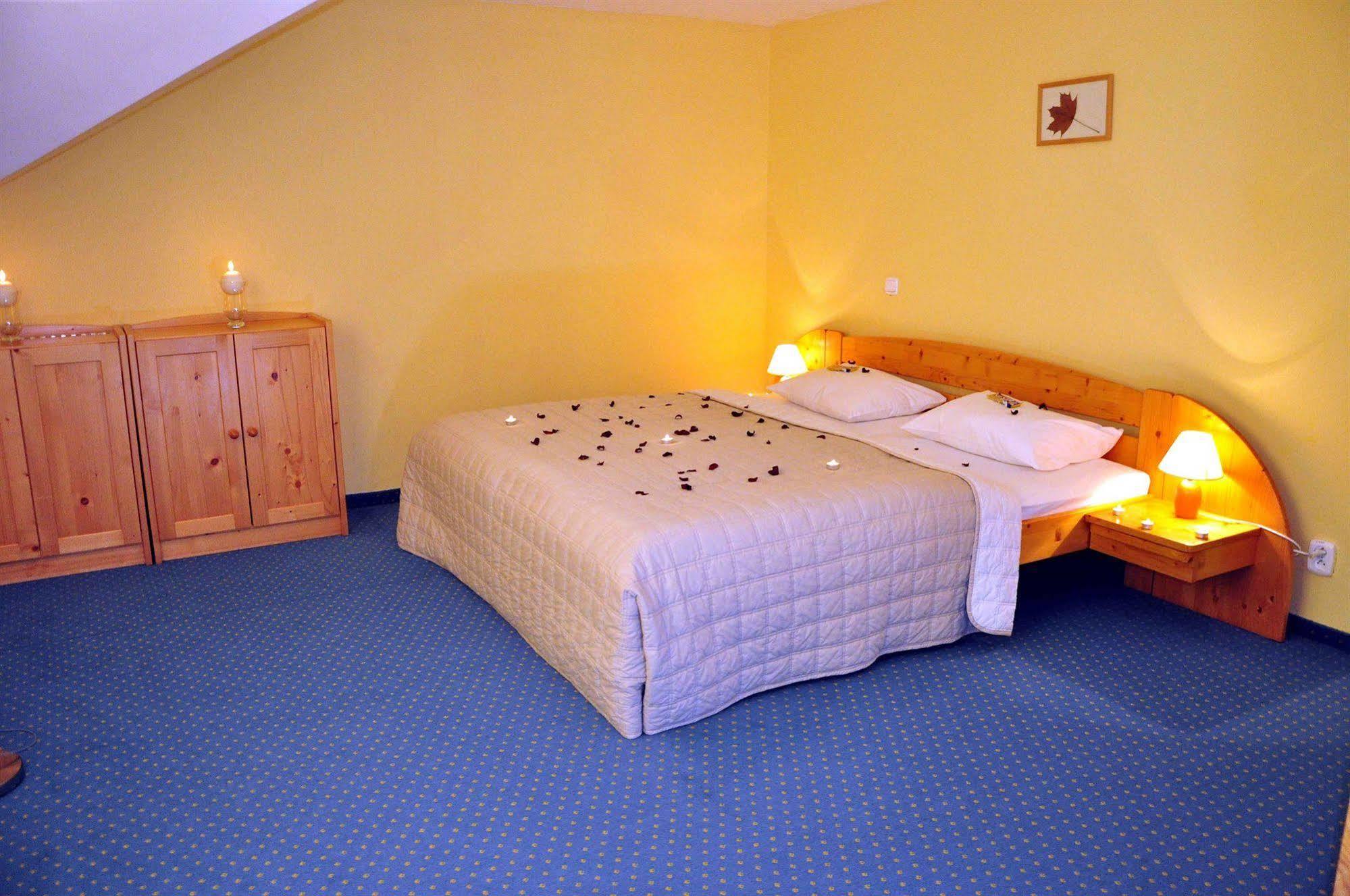 Hotel Villa Siesta Vysoke Tatry Exterior photo